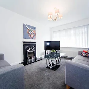 Belmont Budget Apartment